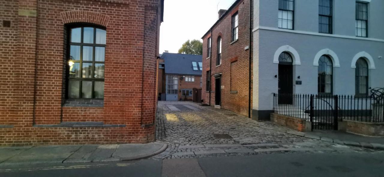 Modern City Centre House With Free Parking Canterbury Eksteriør billede
