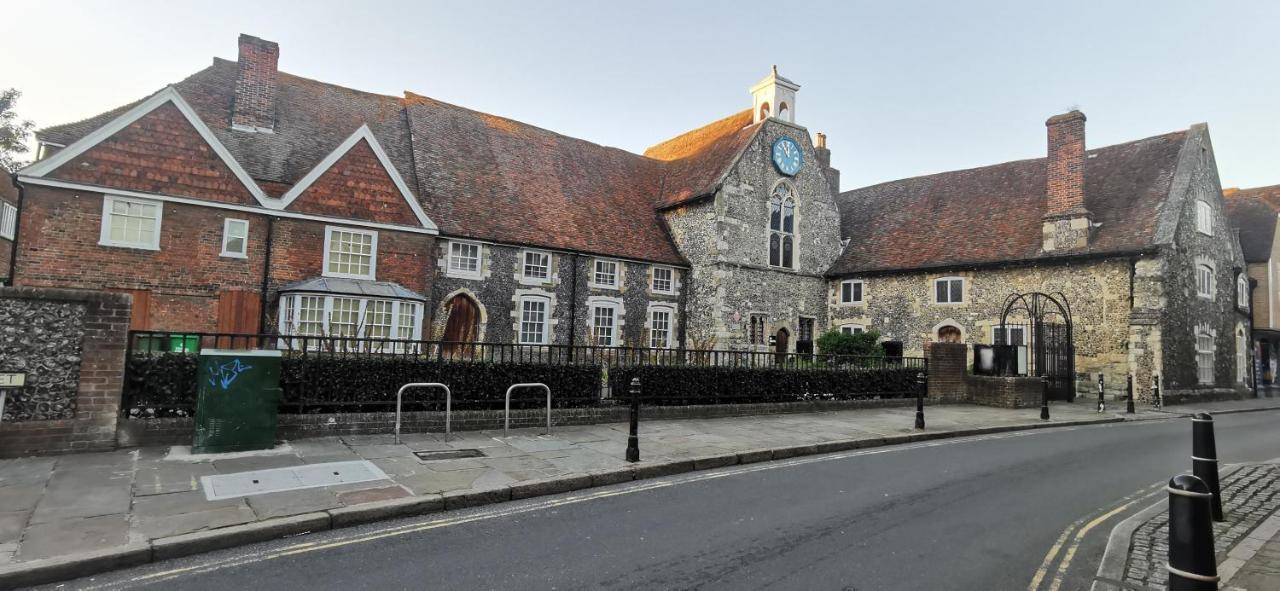 Modern City Centre House With Free Parking Canterbury Eksteriør billede