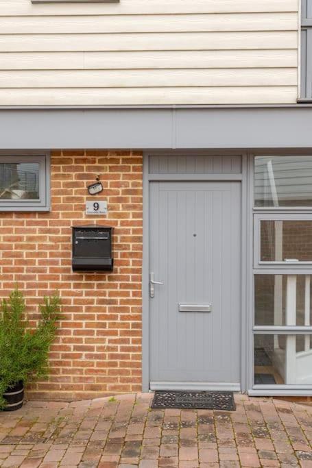 Modern City Centre House With Free Parking Canterbury Eksteriør billede