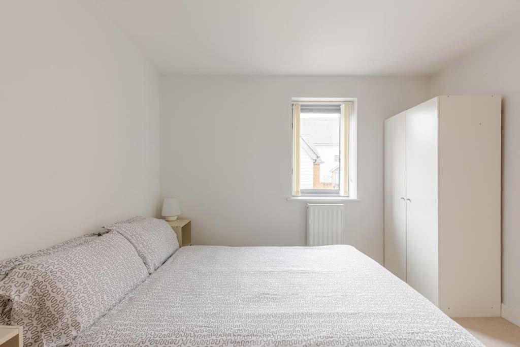Modern City Centre House With Free Parking Canterbury Eksteriør billede